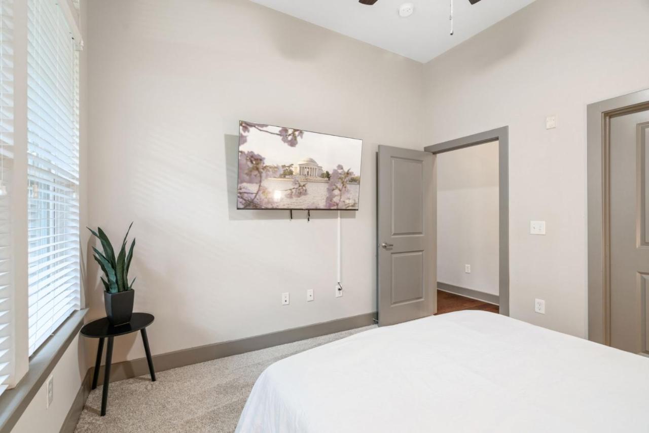 Grand Luxury Premium Vaulted Ceilings Apartment Удбридж Екстериор снимка